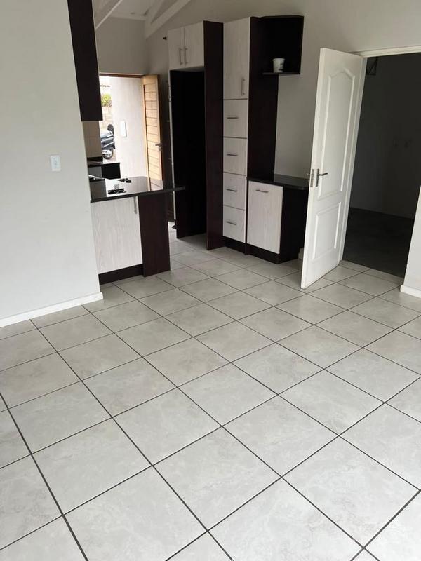 2 Bedroom Property for Sale in Reebok Western Cape